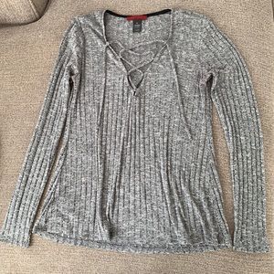 Buckle long sleeve shirt